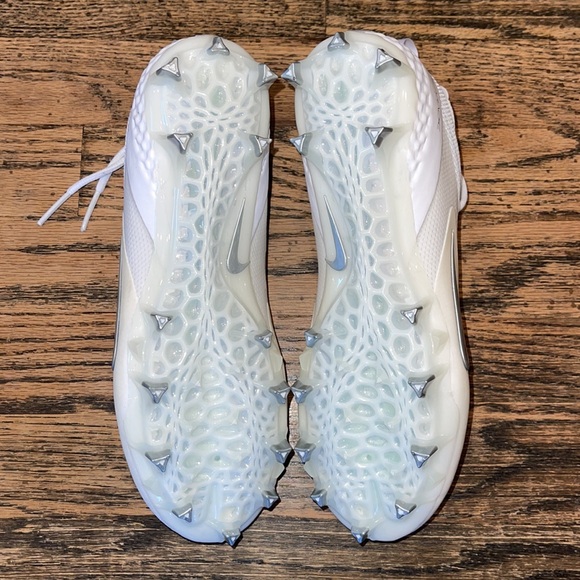 Womens Nike Athletic Shoes - Picture 2 of 5